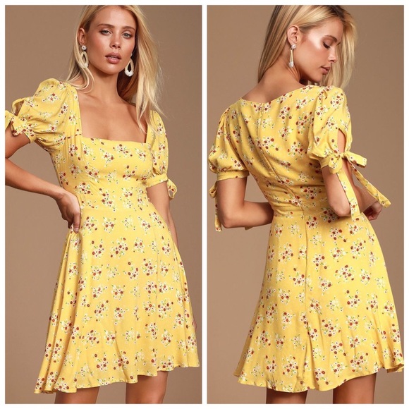 Lulus Dresses & Skirts - Lulu's Camellia Curtsies Yellow Floral Print Skater Dress Size XS